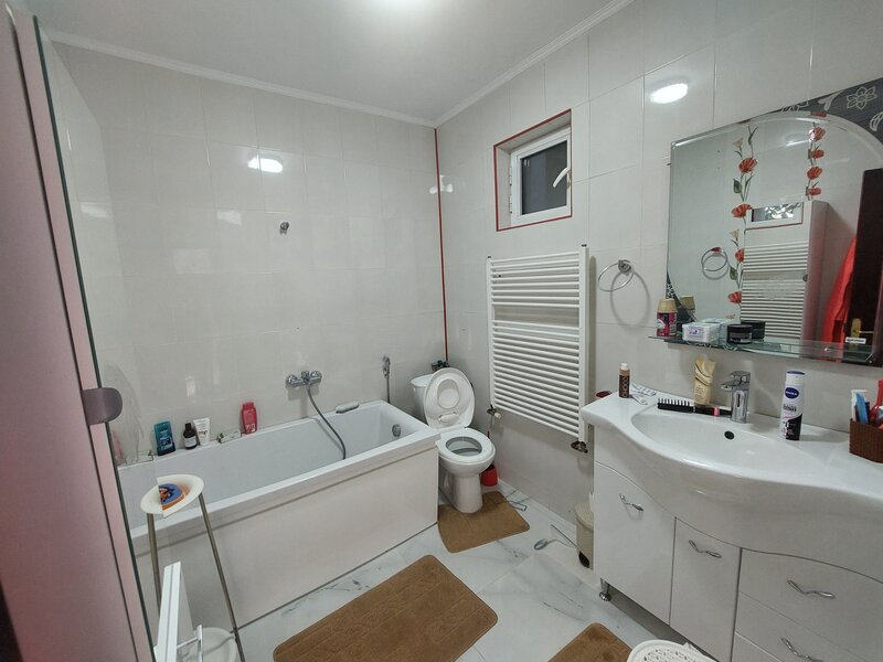 Casa individuala p+1, curte 650mp, piscina, lac Dobroesti, Cora Panteliomn